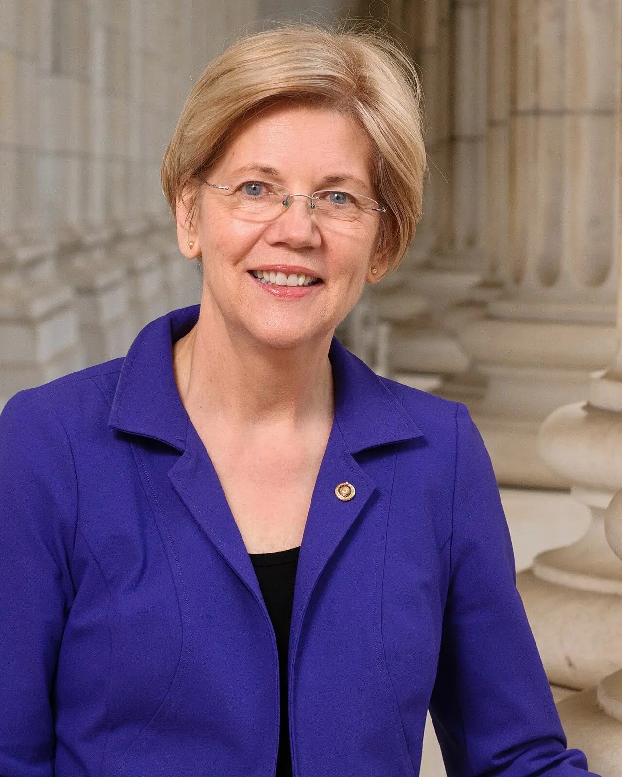 Official portrait of Senator Elizabeth Warren